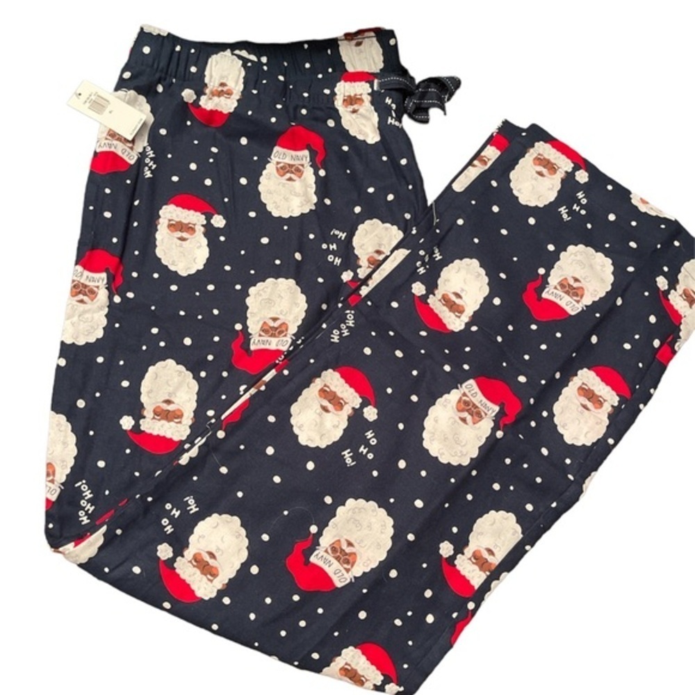 BNWT OLD NAVY FLANNEL SANTA 🎅🏻 SOLD OUT ONLINE